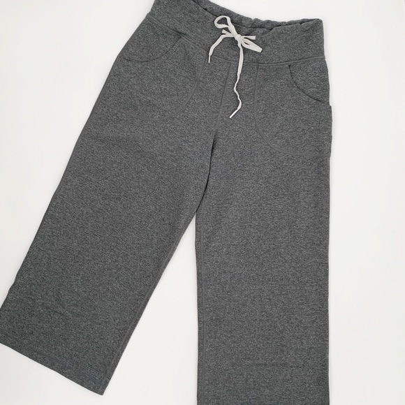 Lululemon Grey Wide Leg Women's Capris - Sz 6 - Picture 7 of 7